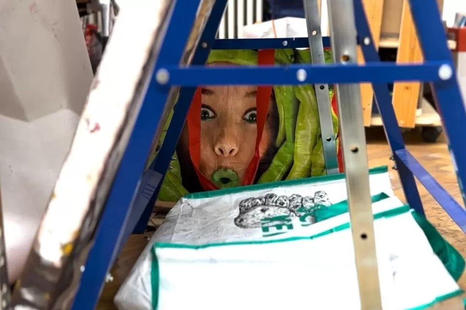 unaufgeräumter Boden im Atelier